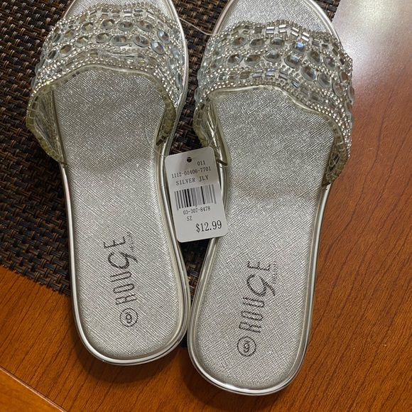 The Unbranded Brand Shoes - Elegant White Sandals